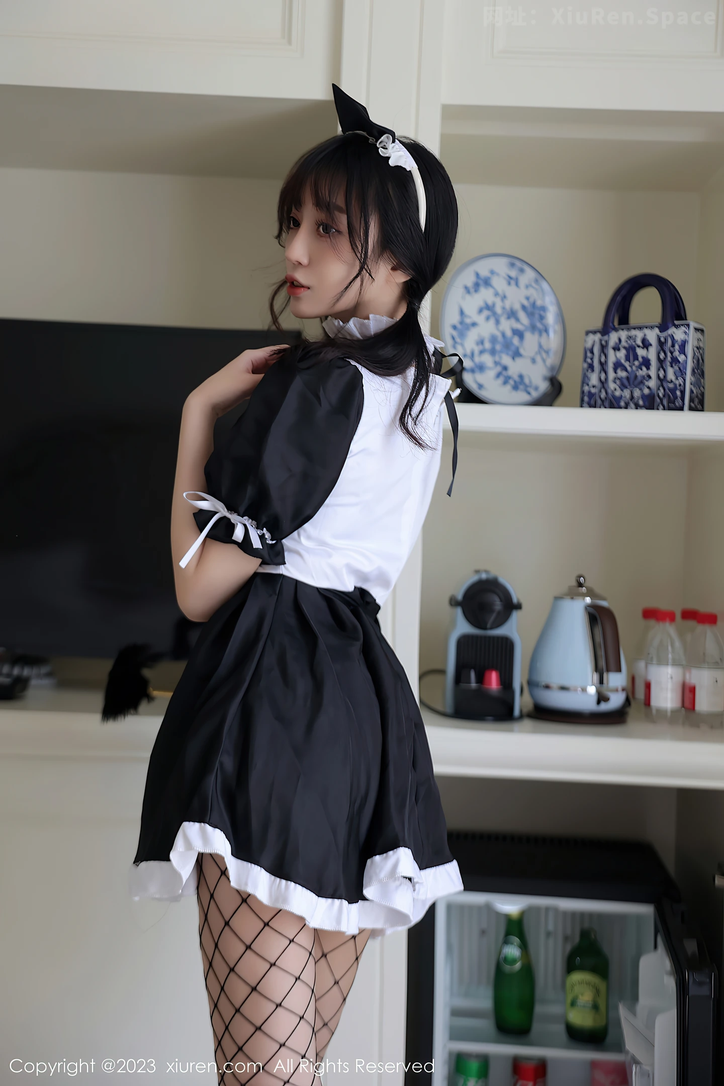 图片[5]-[XiuRen秀人网]VOL.7217 模特玥儿玥er黑白色女仆服露性感薄透内衣秀完美身材诱惑写真75P-秀人网官方网站